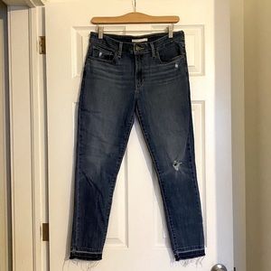 listing-status-banner